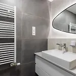 Stylish Haven Skypark Daire Bratislava