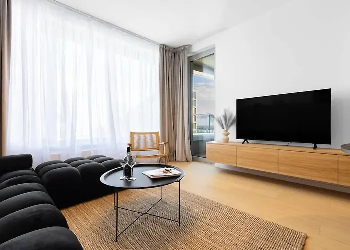 Stylish Haven Skypark * ブラチスラヴァ